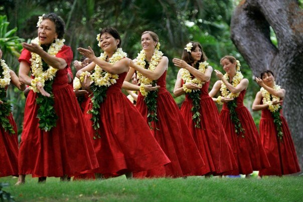 гавайский танец